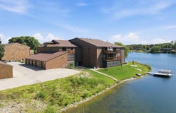 630 Briarstone Drive #6, Mason City, IA 50401