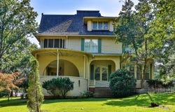 1212 Chickasaw Rd, Paris, TN 38242