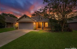 4939 Makenna Cir, Pace, FL 32571