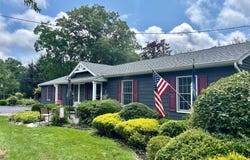 54 Madeline Road, Ridge, NY 11961