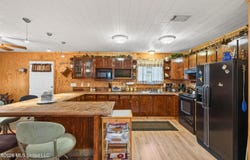 1713 Deer Lane, Lucedale, MS 39452