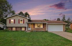 318 Kenway Drive, Lansing, MI 48917