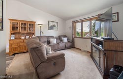 4040 River Road, Niskayuna, NY 12309
