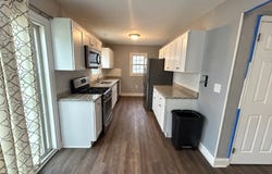 125 Rock Ln, Middlesex Boro, NJ 08846-2122