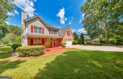 1675 Round Road, Grayson, GA 30017