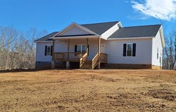 2086 E COURTHOUSE ROAD, Blackstone, VA 23824