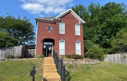 440 Sand Creek Dr, Tupelo, MS 38801