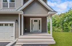 53 Coughlin, Oxford, MA 01540