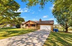 460 Sunset Drive, Bronston, KY 42518