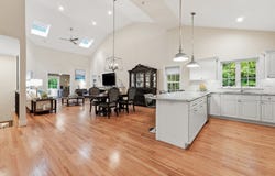 76 Beech Hill Rd, West Springfield, MA 01089