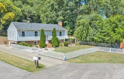 1901 Brookfield Dr, Roanoke, VA 24018