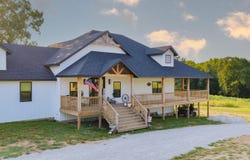 643 Route Ff, Everton, MO 65646