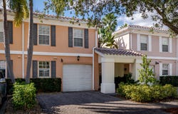 5353 COVE Circle, Naples, FL 34119
