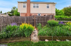 8815 POSTOAK RD, POTOMAC, MD 20854