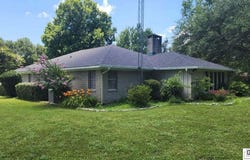 111 BURNSIDE DRIVE, Tallulah, LA 71282