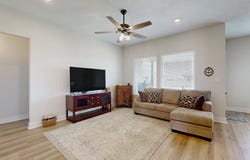 100 Turnrow Cove, Snook, TX 77878