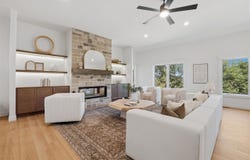 802 Crestview Drive, Solon, IA 52333