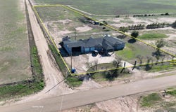 5496 W ROAD R, Dumas, TX 79029-6904