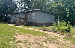 903 Clendenin St, Beardstown, IL 62618