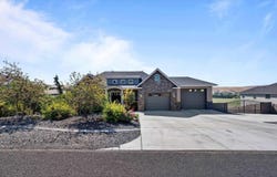73403 E Grand Bluff Loop, Kennewick, WA 99338