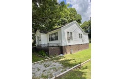 865 W Cherry Street, Piggott, AR 72454