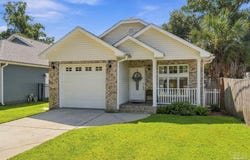 1207 E Hatton St, Pensacola, FL 32503