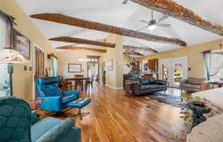 220 Meadowview Dr, Wimberley, TX 78676