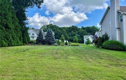 35 E Lantern Road, Smithfield, RI 02917