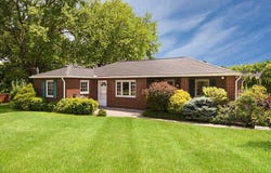 111 Cabin Ln, O'Hara, PA 15238