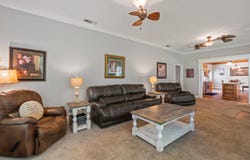 19 Hall Dr, Moselle, MS 39459