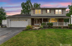 46 Meredith Road, Edison, NJ 08817