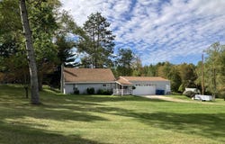 5665 N Athey Avenue, Harrison, MI 48625