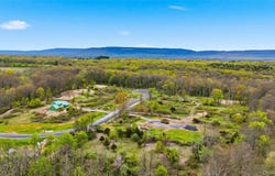 7 Scenic Meadow Drive, Gardiner, NY 12525