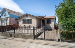 1221 E 19th ST, OAKLAND, CA 94606
