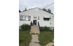 1015 Oak St, Roselle Boro, NJ 07203-2052