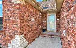 4590 W University Street, Springfield, MO 65802