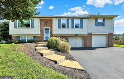1031 STELLAR Drive, MOUNT JOY, PA 17552