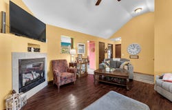 512 Rice Street, Clever, MO 65631