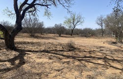 185 E CR 2662, Devine, TX 78016