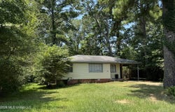 1915 Shady Lane Drive, Jackson, MS 39204