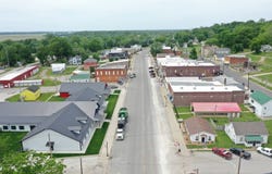 117 E Broadway St, Brunswick, MO 65236