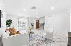 7006 Valmont, Tujunga, CA 91042