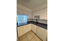 5701 Collins Ave, Miami Beach, FL 33140
