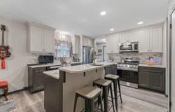 641 Clearmont Drive, Elk Grove Village, IL 60007