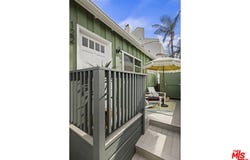 122 Thornton Pl, Venice, CA 90291