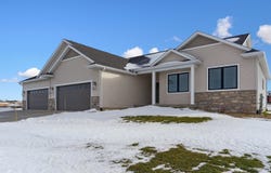 4410 Sonoma Drive, Cedar Falls, IA 50613