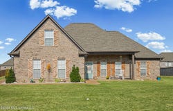 201 Cadet Drive, Senatobia, MS 38668