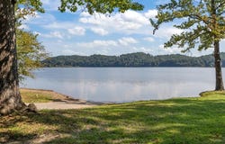 2550 N Eagle Creek Rd, HOLLADAY, TN 38341