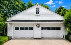 954 Auburn Ln, Irwin, PA 15642