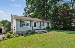696 Knoll Lane, Upper Burrell, PA 15613